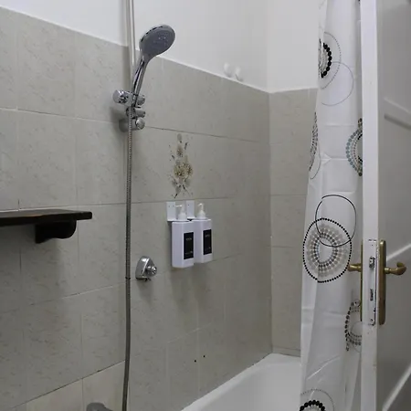 Cozy House - San Giovanni Apartment